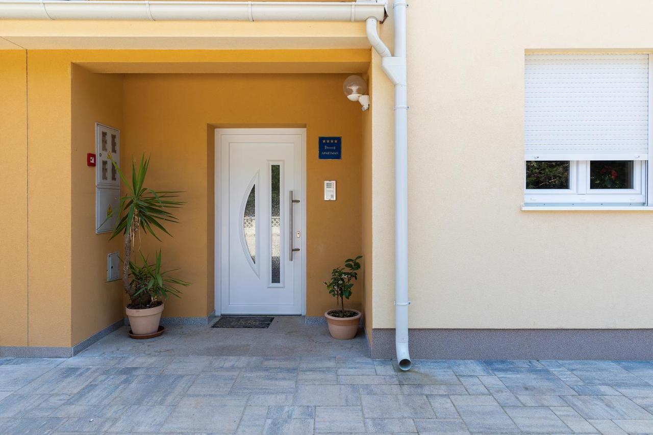 Apartment J&E Medulin Exterior photo